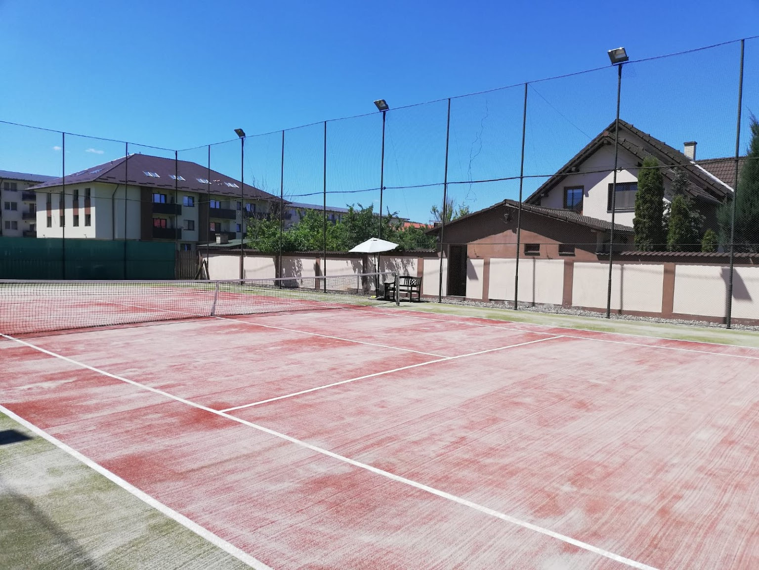 micro compact overhead Cluburi și terenuri de tenis în apropiere de mine în Cluj - Nicelocal.ro
